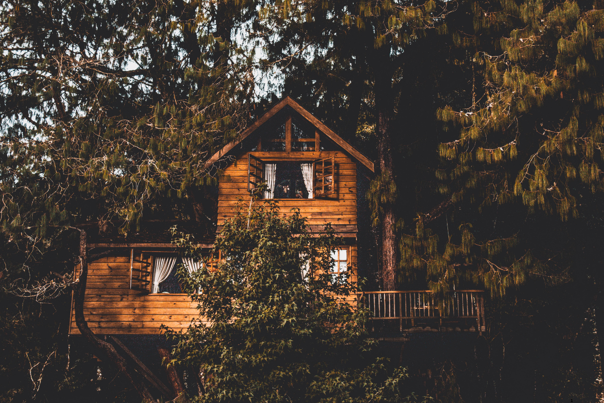 25 Whimsical Boho Treehouses That Will Make You Feel Like a Kid Again (Check Out #11!) 8 Bathrooms With Black